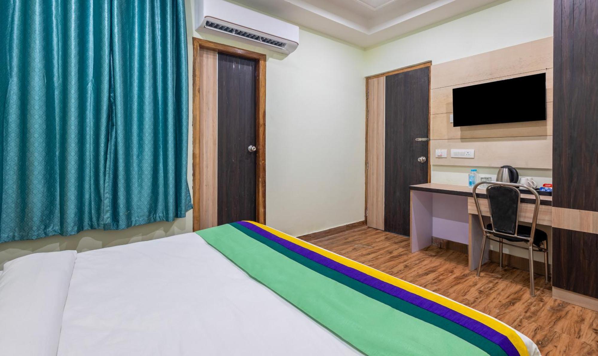 Hotel Treebo Shakuntalam, Near Lucknow Airport Exterior foto